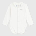 Petit Bateau Babybody met geborduurd kraagje en opschrift op de borst
