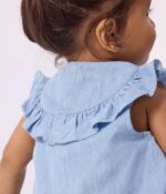 Petit Bateau - Katoenen Babybloesje Zonder Mouwen In Geborduurde Chambray - Afbeelding 2